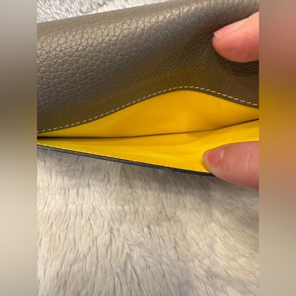 EUC Céline Long Flap Pebble Calfskin Leather Wallet in Grey/Yellow - Picture 9 of 15